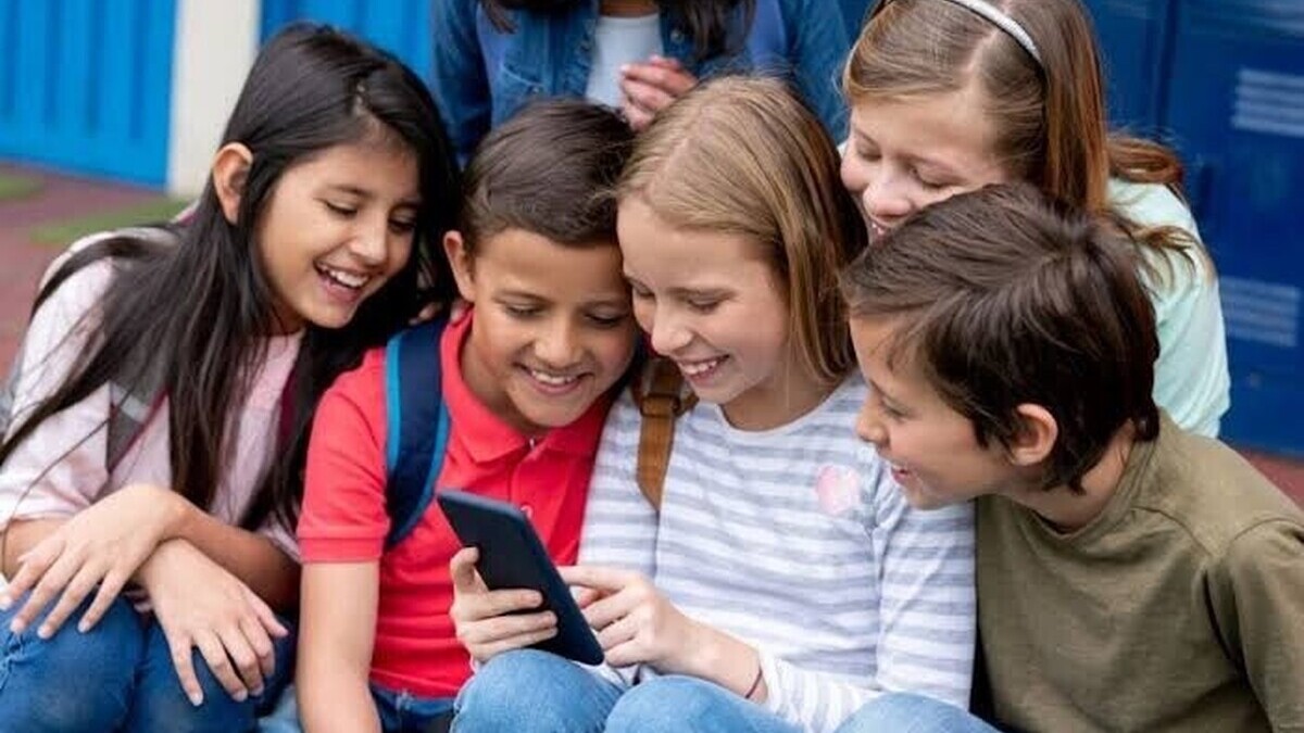 Des experts européens réclament des restrictions sur les réseaux sociaux pour les moins de 13 ans