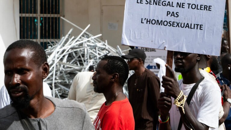 Des homosexuels sénégalais fuient vers la France après la criminalisation