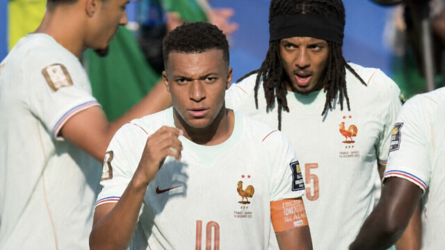 — Mondial – La bat le Maroc et se qualifie pour les demi-finales Mondial - La France bat le Maroc et se qualifie pour les demi-finales