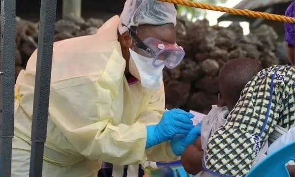 Ebola en RDC : les pays voisins renforcent leur dispositif face à l’épidémie