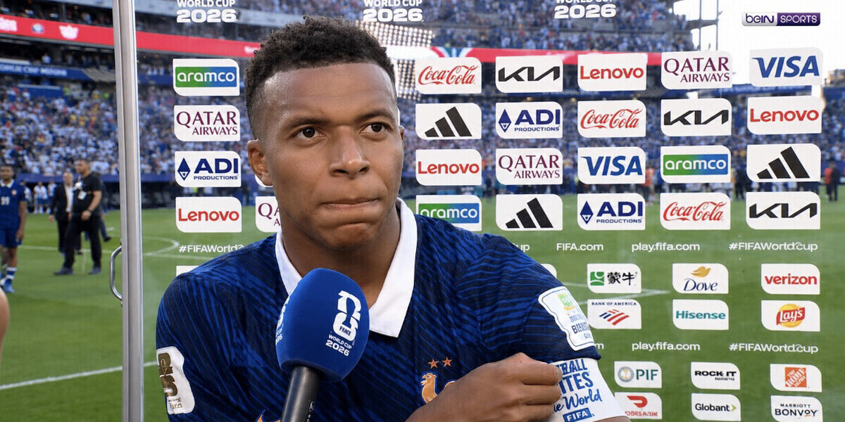 — Kylian Mbappé après France-Paraguay : «Ils pensaient qu’on allait venir jouer en smoking, mais on sait aussi faire le sale football.»