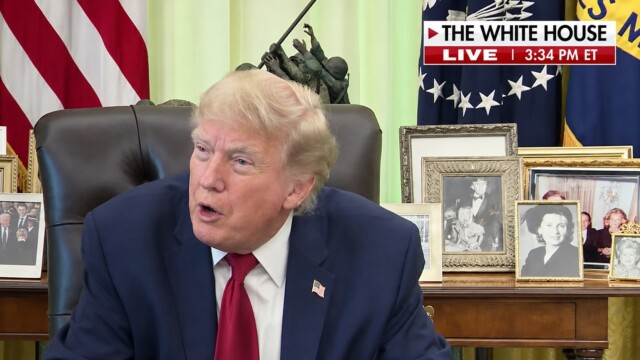 Donald Trump menace l’Iran: «J’ai ordonné à l’armée de préparer 1.000 missiles s’ils tentent de m’assassiner»
