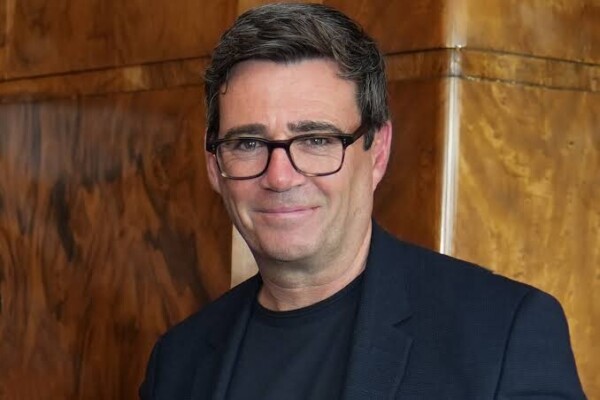 Royaume-Uni : Andy Burnham officiellement nommé Premier ministre par le roi Charles III