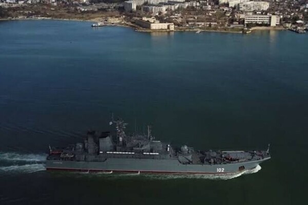 La Russie suspend le trafic maritime en mer d’Azov après des frappes de drones ukrainiens