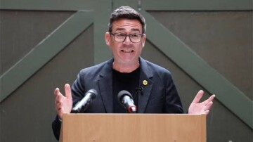 Le futur Premier ministre britanique Andy Burnham soutient le projet de loi sur l’asile malgré la fronde travailliste