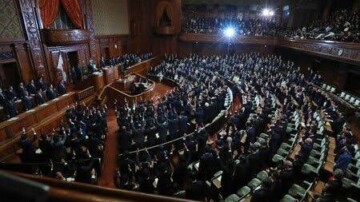 Le parlement japonais confirme la succession impériale réservée aux hommes