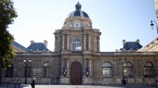 ENTREVUE — photo