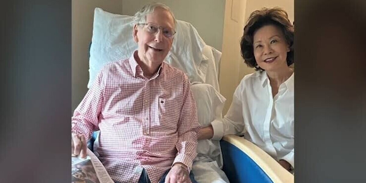 Le sénateur McConnell révèle une chute à l’origine de son hospitalisation après des semaines de silence
