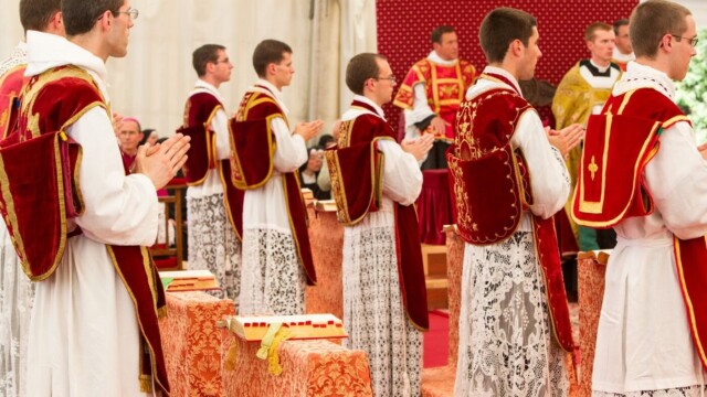 Le Vatican excommunie les évêques de la Fraternité Saint-Pie X et leurs fidèles