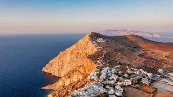 Les voyageurs délaissent Santorin au profit d'îles plus confidentielles