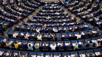 L’UE prolonge jusqu’en 2028 la détection volontaire de contenus pédopornographiques dans les messageries