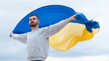 L’UE prolonge la protection temporaire des Ukrainiens mais exclut les hommes mobilisables