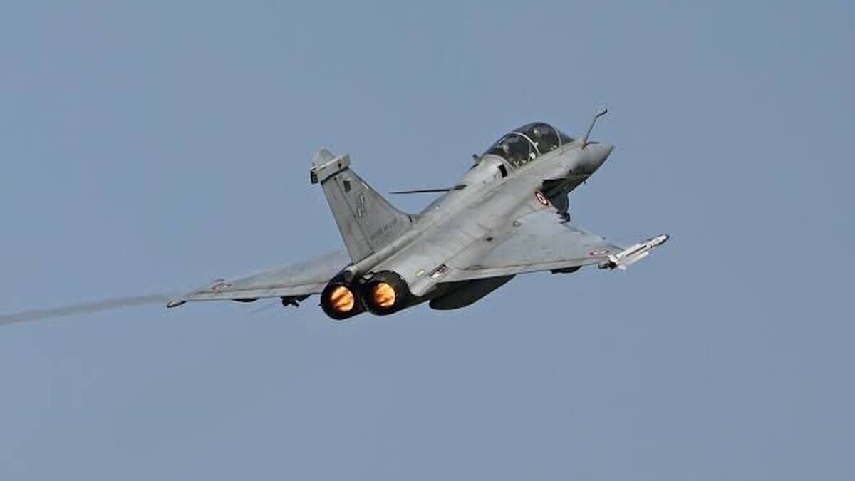 L’Ukraine commande 16 Rafale et des batteries antiaériennes à la France