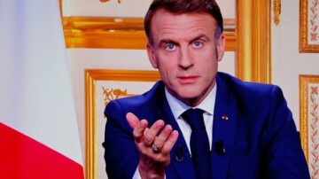 Macron lance une mission d'experts pour réformer le financement de la Sécu