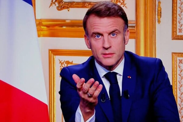 Macron lance une mission d'experts pour réformer le financement de la Sécu
