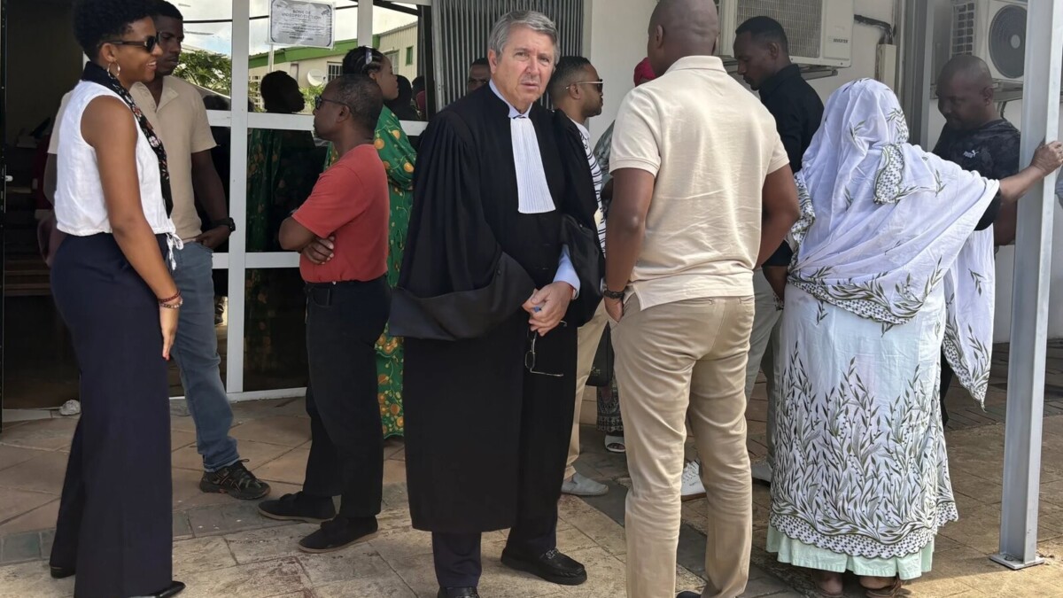 Mayotte : un policier jugé aux assises pour trois tirs mortels en 2022