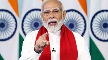 Modi promet des tribunaux d’exception face aux fraudes aux examens en Inde