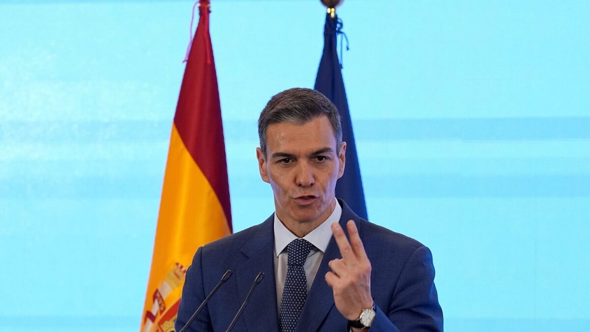 Pedro Sanchez remercie une jeune artiste de Gaza qui l’a peint en murale