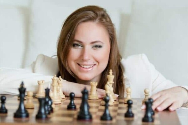 Peter Magyar propose la championne d’échecs Judit Polgar à la présidence hongroise