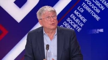 Éric Coquerel accuse Bernard Cazeneuve de faire le jeu de la droite