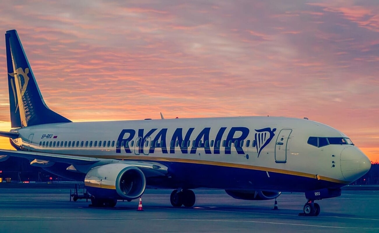 Ryanair abandonne les frais de siège famille mais les coûts cachés restent élevés