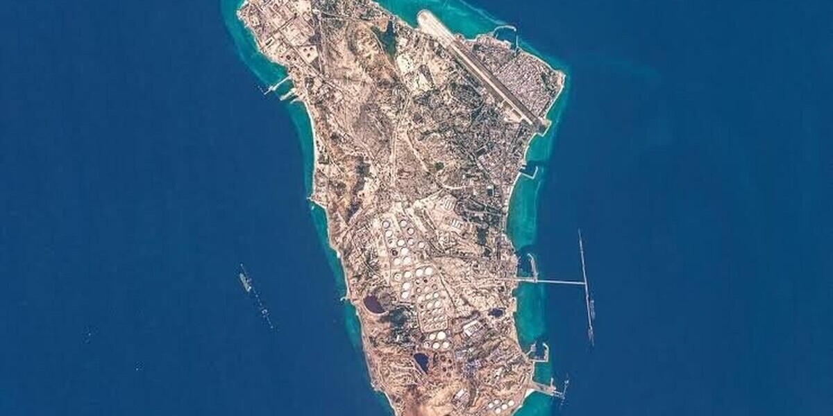 Un pétrolier iranien frappé deux fois en deux jours près de l’île de Kharg