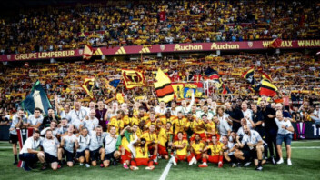 — Lens fait tomber le PSG et remporte le premier Trophée des champions de son histoire