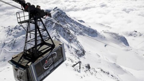 Alpe d’Huez : une télécabine percute une grue et fait 16 blessés
