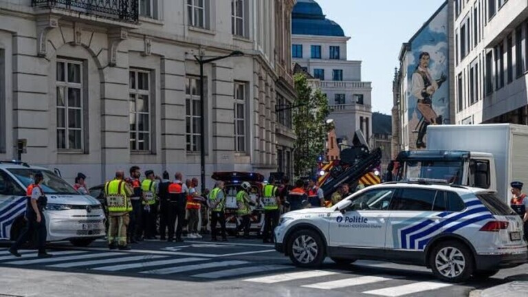 Bruxelles : trois blessés graves, dont un pompier, après une double explosion