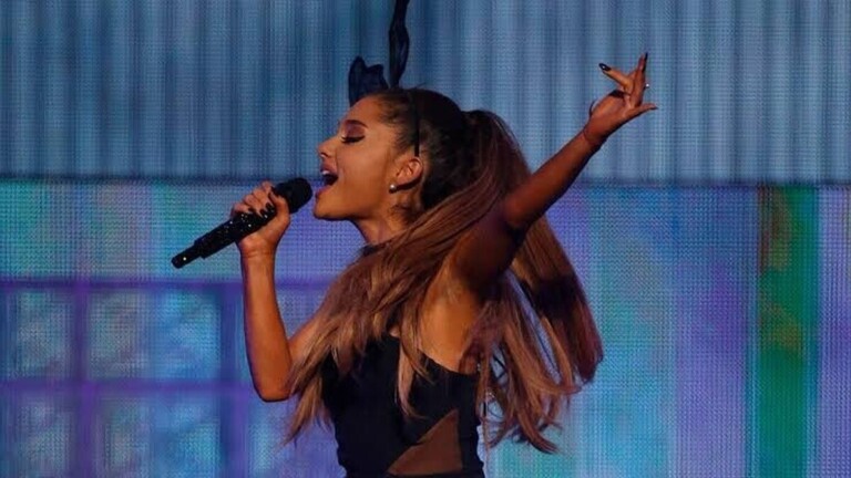 Ariana Grande justifie sa pause en pleine tournée à Chicago