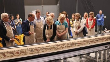 Emmanuel Macron ouvrira l'exposition de la tapisserie de Bayeux à Londres