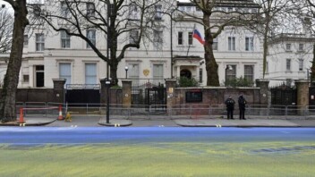 L’ambassadeur russe quitte Londres sur fond de tensions historiques entre les deux pays