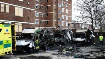 Londres : quatre hommes reconnaissent avoir incendié les ambulances d’une organisation juive