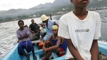Mayotte : Paris conditionnera ses aides à la coopération contre l’immigration clandestine