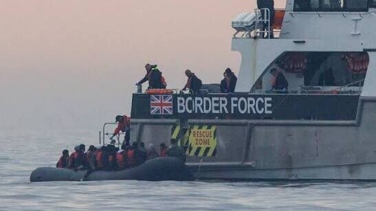 Migrants dans la Manche : Reform UK veut envoyer la Royal Navy pour bloquer les traversées
