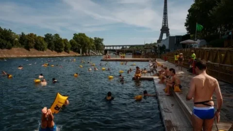 Paris : plus de 180 000 visiteurs dans les sites de baignade durant l’été