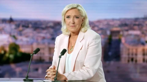 Présidentielle 2027 : Marine Le Pen promet 125 milliards d’euros d’économies