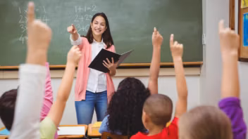 Présidentielle 2027 : Marine Tondelier promet 15 % d’augmentation aux enseignants