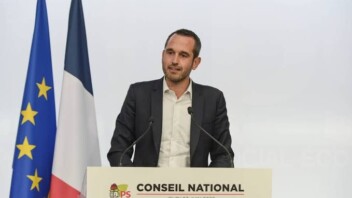 Présidentielle 2027 : Pierre Jouvet met François Hollande au défi de participer à la primaire