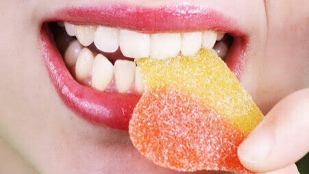 Quels sont les effets du sucre sur les dents ?