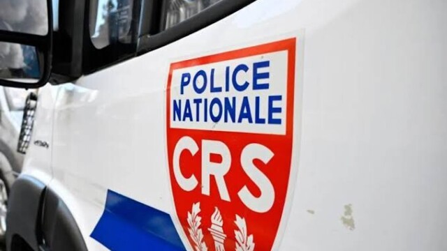 Rennes : un jeune homme entre la vie et la mort après avoir percuté un fourgon de CRS — photo