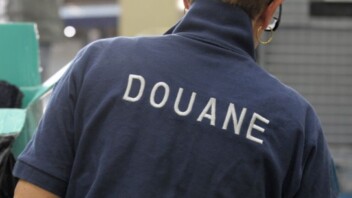 Roissy : un passager suisse arrêté avec 144 kilos de khat dans ses bagages