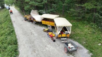 Suisse : un accident de calèche fait un mort et douze blessés dans les Alpes