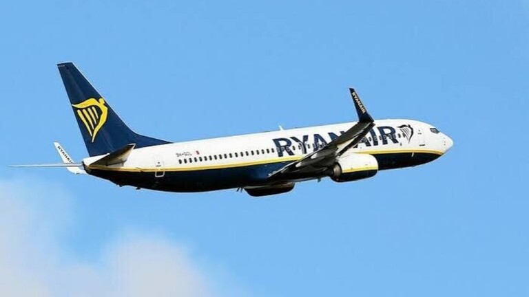 Vol Ryanair : des débris de moteur auraient provoqué la dépressurisation de l’appareil