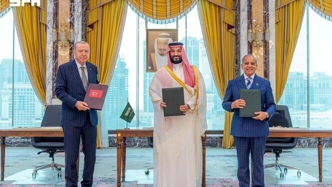 Arabie saoudite, Pakistan et Turquie scellent un accord de défense mutuelle à Jeddah
