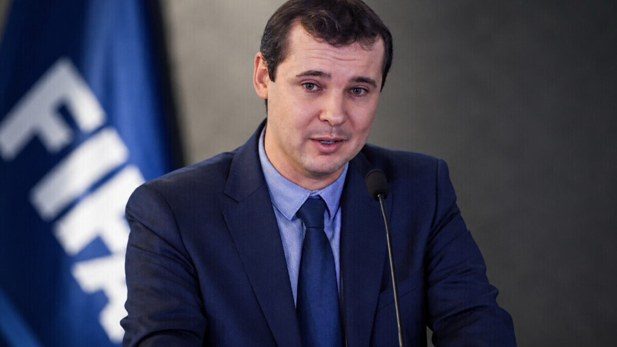 — FIFA : Kevin Lamour, numéro 3 de l’instance, quitte son poste après avoir défié Gianni Infantino