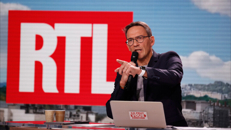 Incendies : RTL bouleverse sa grille et confie exceptionnellement son antenne à Julien Courbet