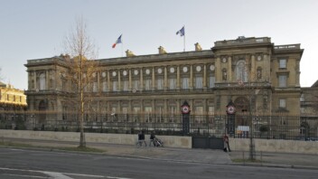 Cent anciens diplomates français et britanniques réclament des sanctions contre Israël