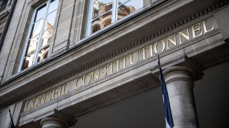 Fin de vie : le Conseil constitutionnel se prononce dimanche sur la loi