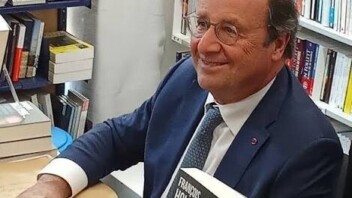 François Hollande prépare un livre en Corrèze en vue de 2027